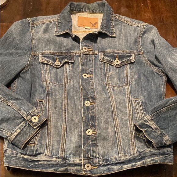 American Eagle Outfitters Jackets & Blazers - American Eagle Women’s Denim Jacket size medium